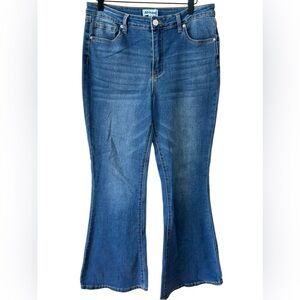 Abound Women’s Flared Leg Medium Wash Cotton Blend Stretch Jeans Pants Size 31